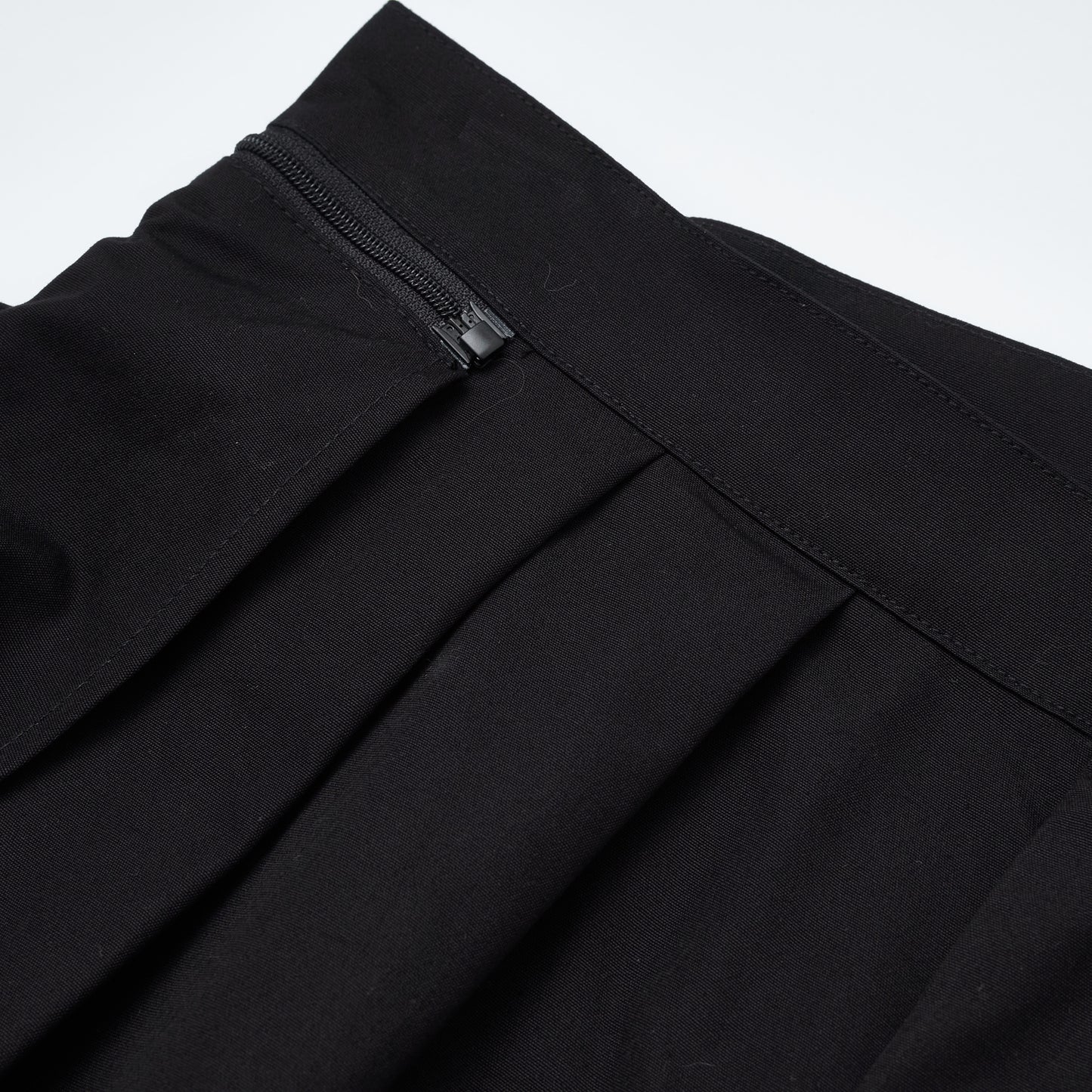 SS24-06 Wide-Leg Pants with Removable Cargo Pockets