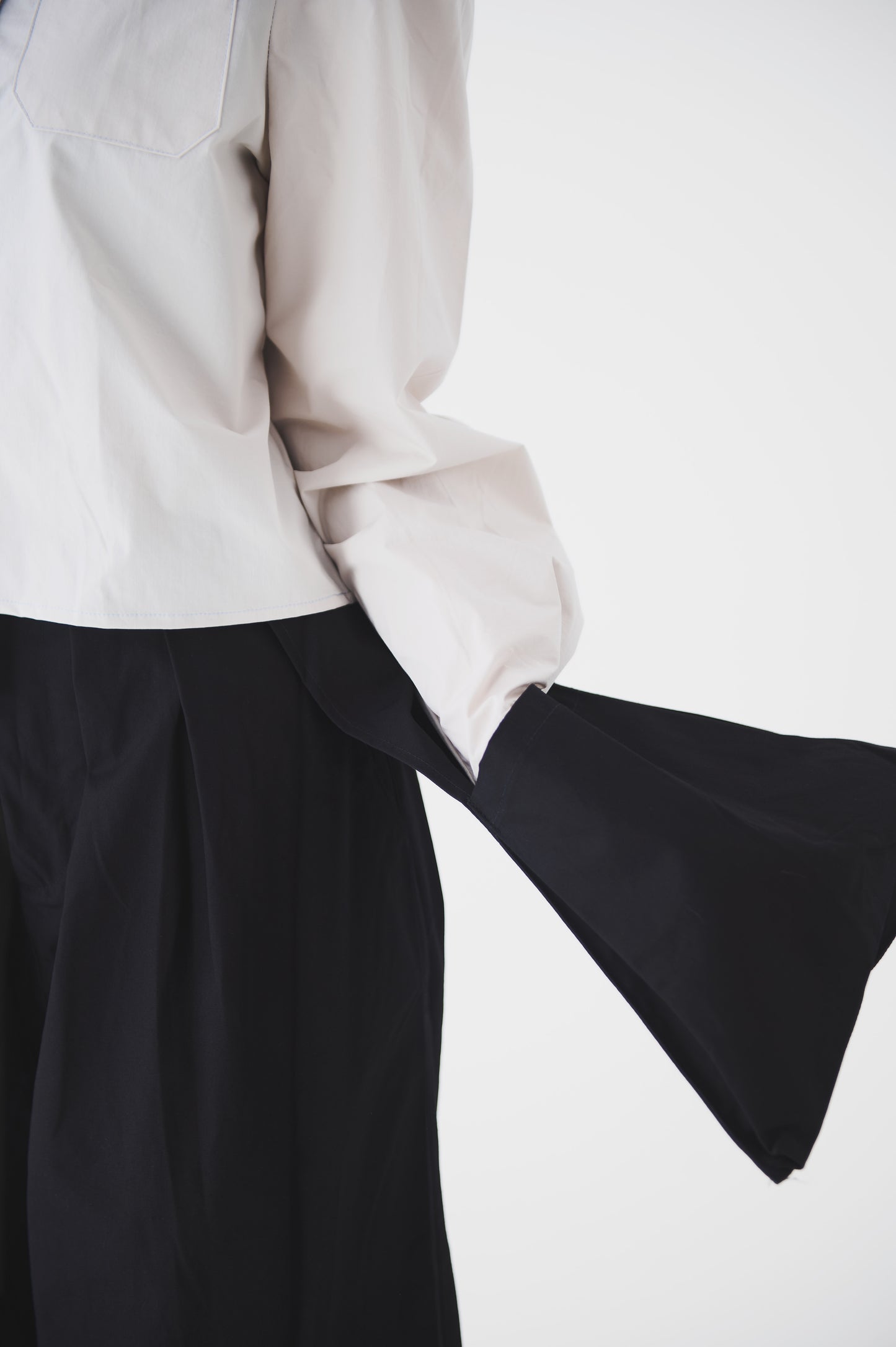 AW24-11T Asymmetric Cropped Shirt(WHITE)