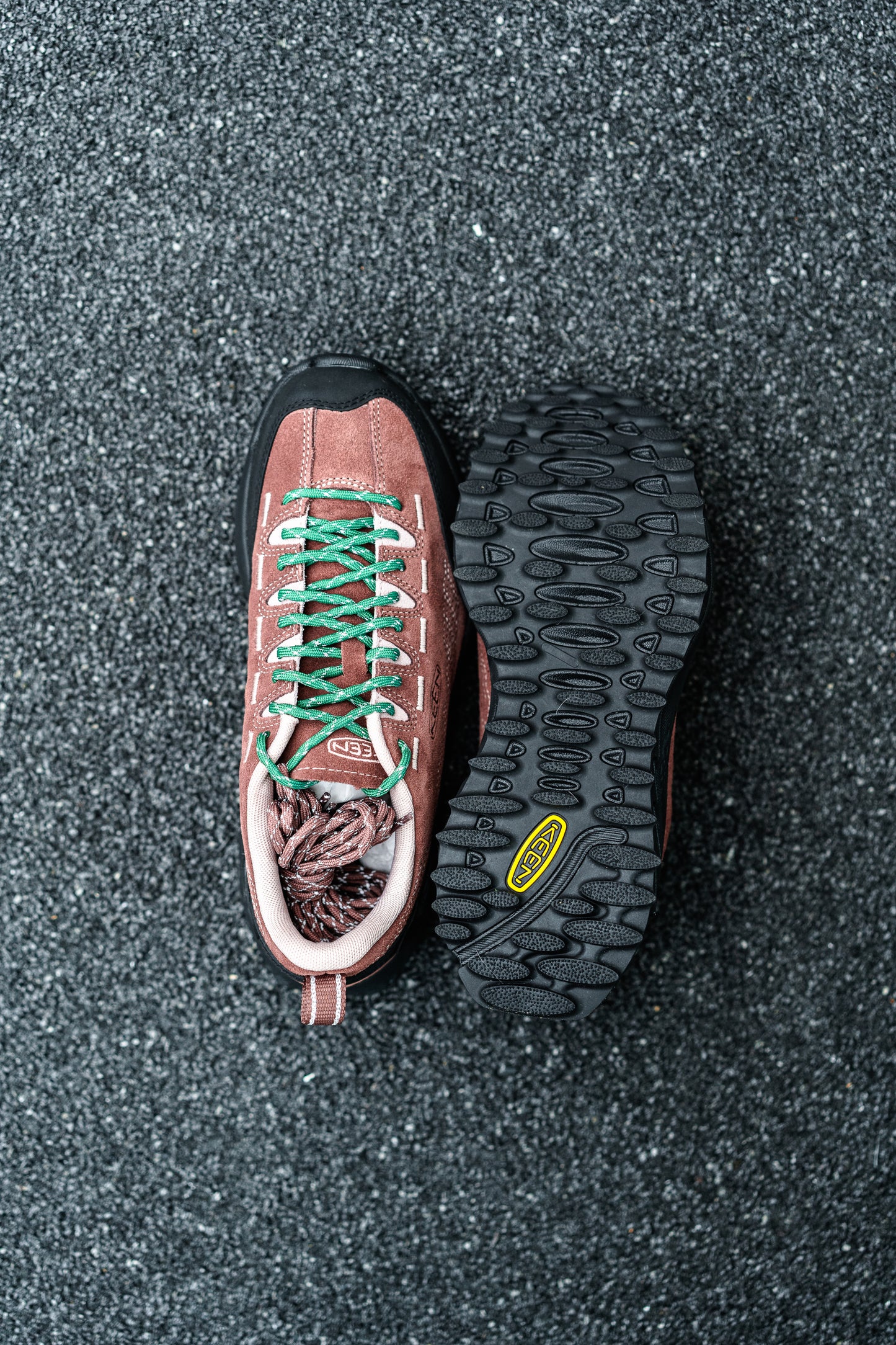 JASPER ZIONIC x Pilgrim Surf Supply Marron/Adobe Rose