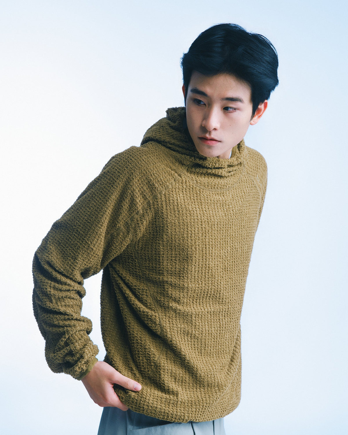 華夫格高領連帽衫(橄欖綠) Waffle Knit Hoodie|模特半身
