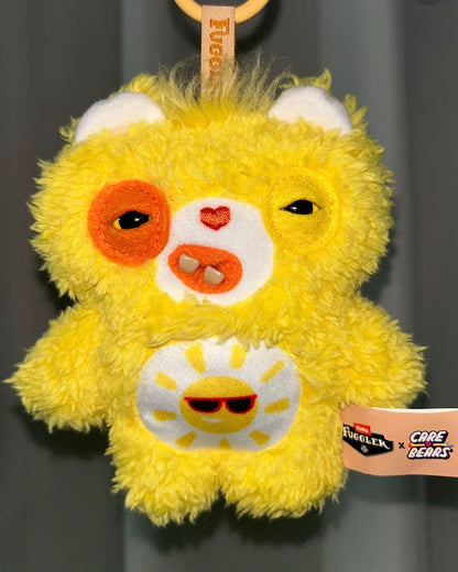 Fuggler x Care Bears (彩虹熊) 的聯名限定吊飾