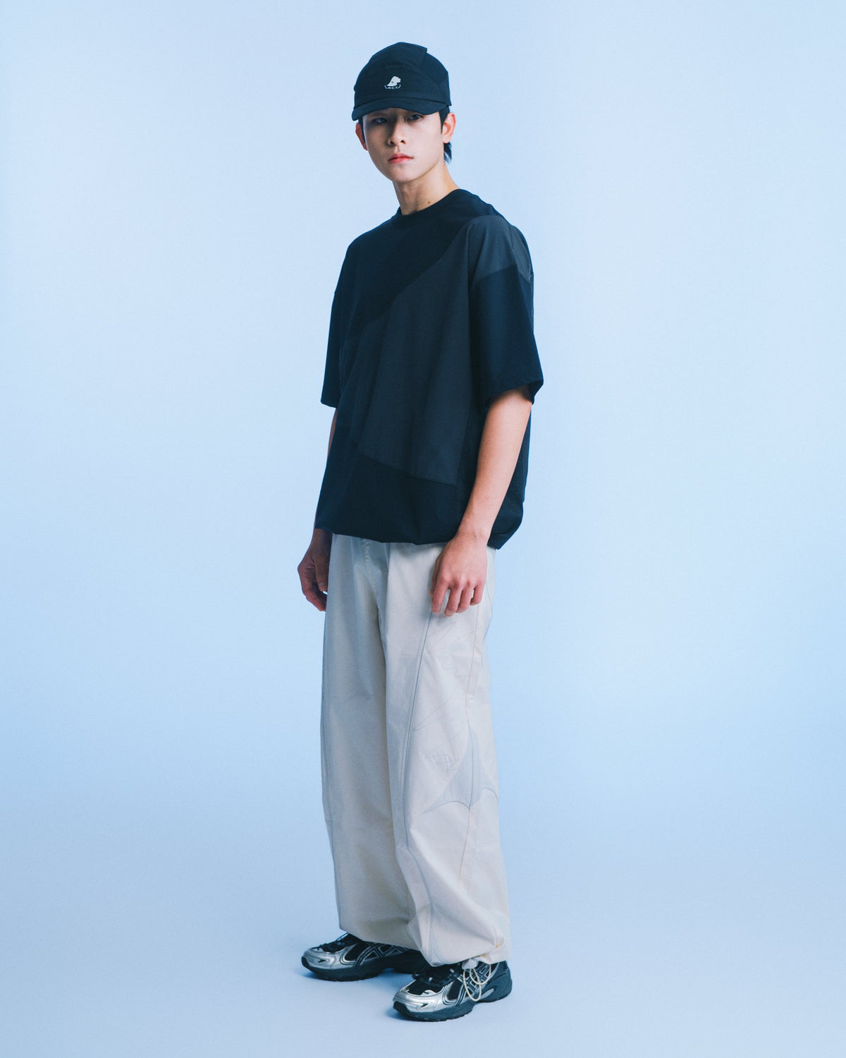 拼接短袖 Tee（深藍） Drift Panel Tee｜模特全身