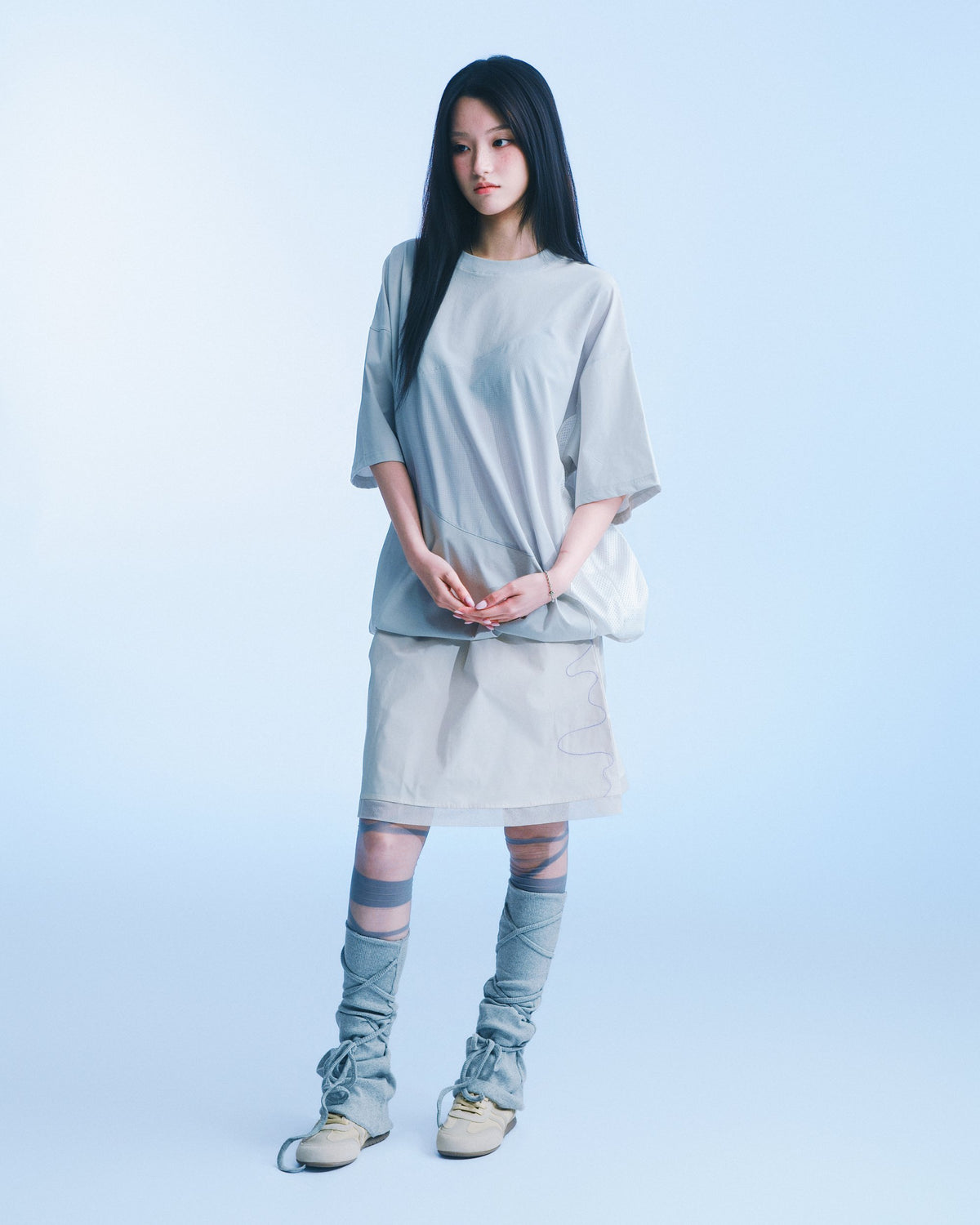 拼接短袖 Tee（淺灰） Drift Panel Tee｜模特全身