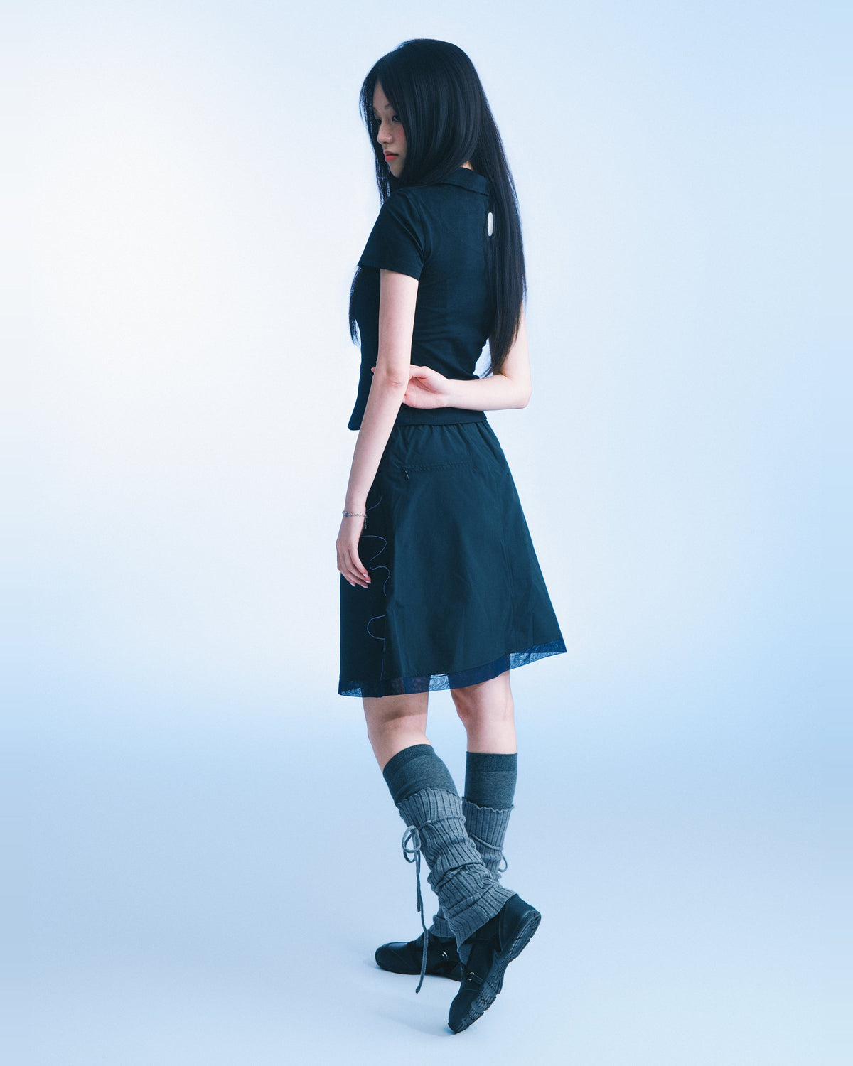 波浪車線 A 字裙（黑） Wave Stitch A-Line Skirt｜模特全身