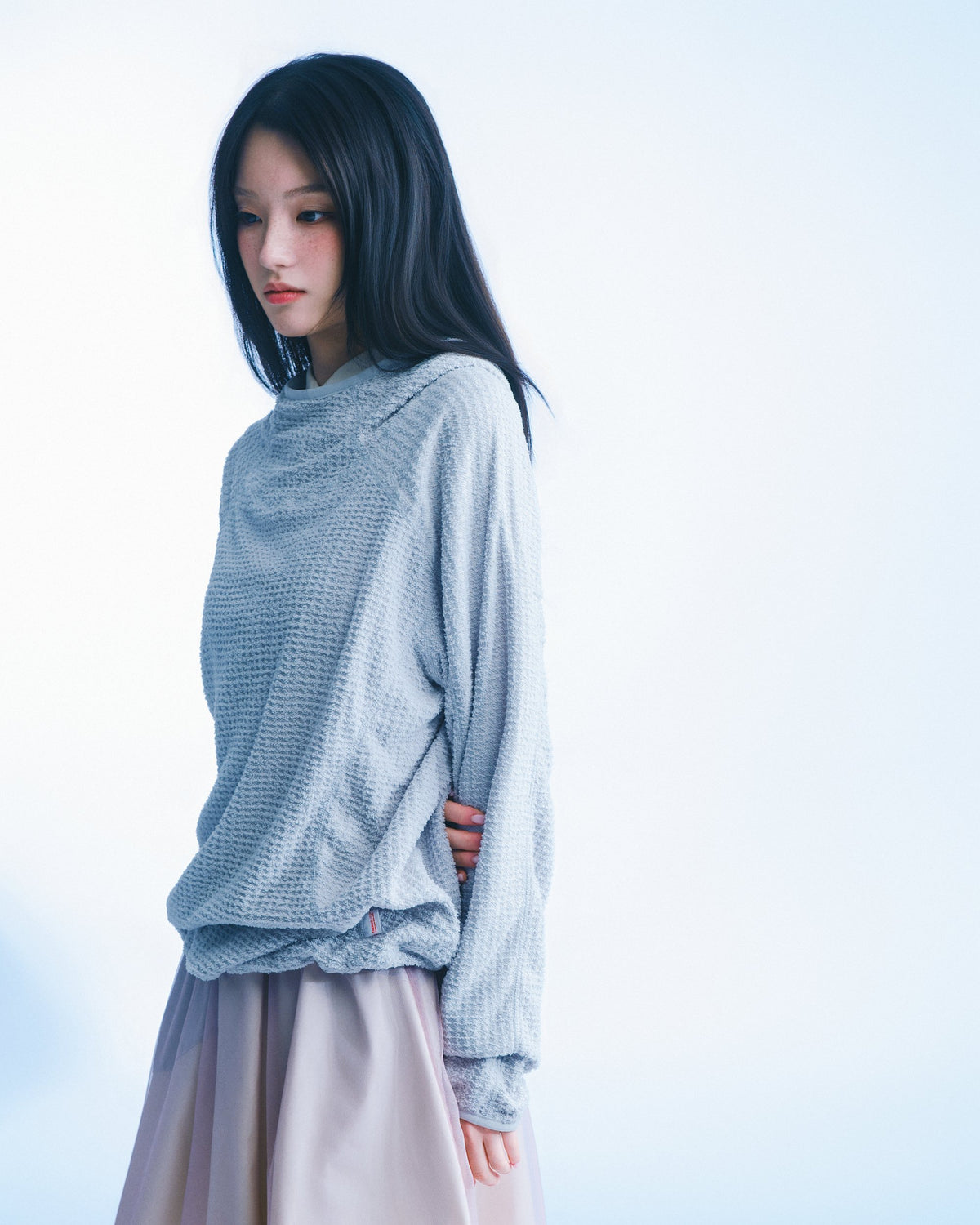 華夫格高領連帽衫（淺灰） Waffle Knit Hoodie｜模特半身