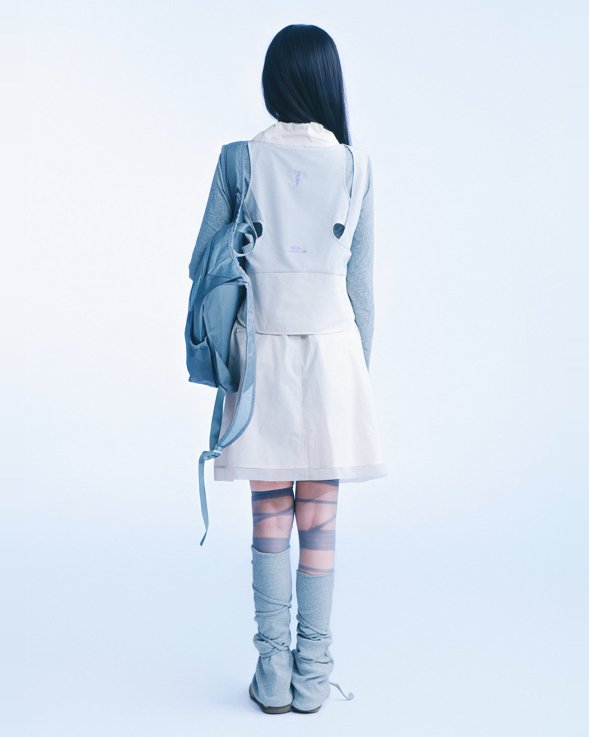 海覺刺繡抽繩背心（米白） A-Má Drawstring Vest｜模特全身
