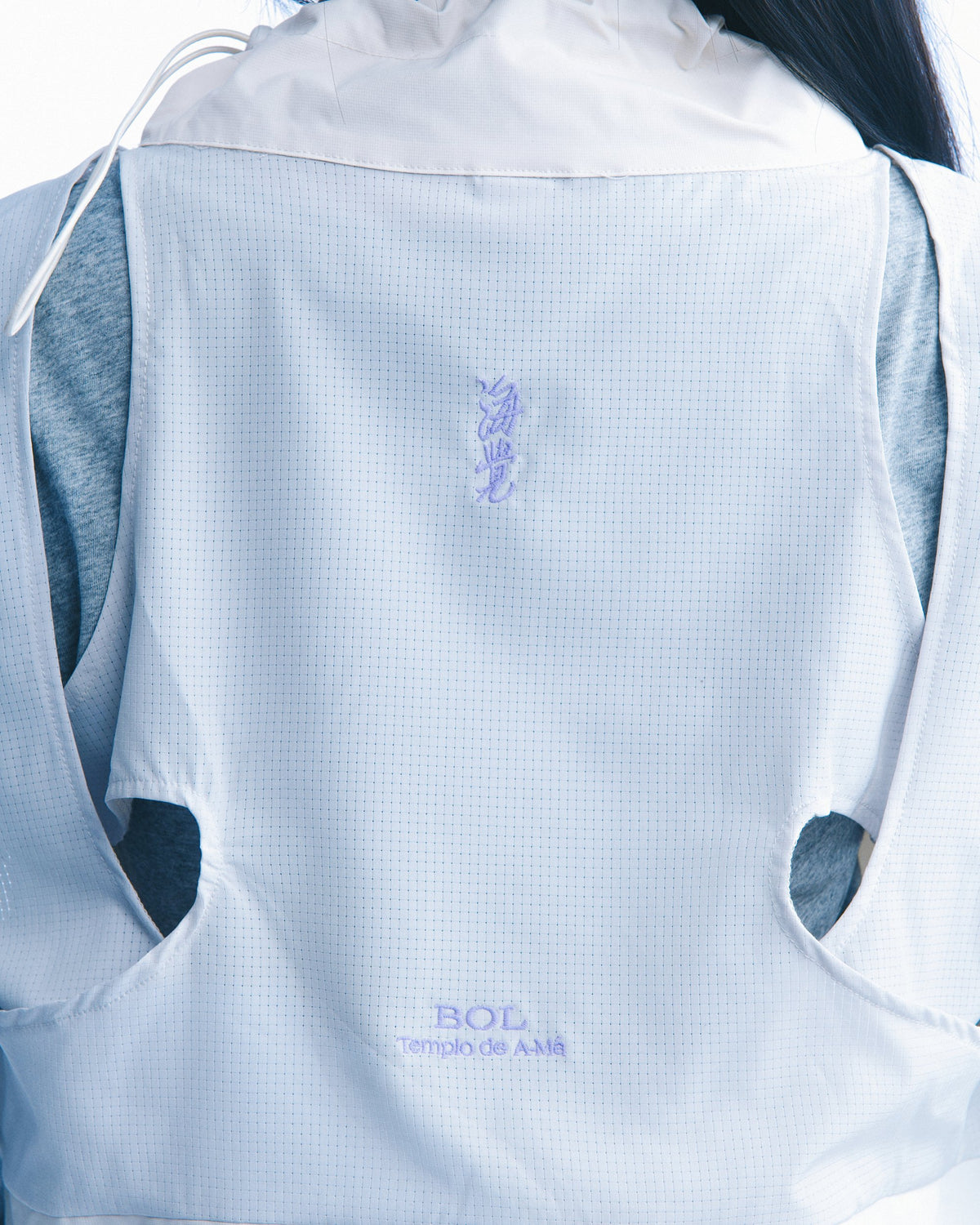 海覺刺繡抽繩背心（米白） A-Má Drawstring Vest｜細節