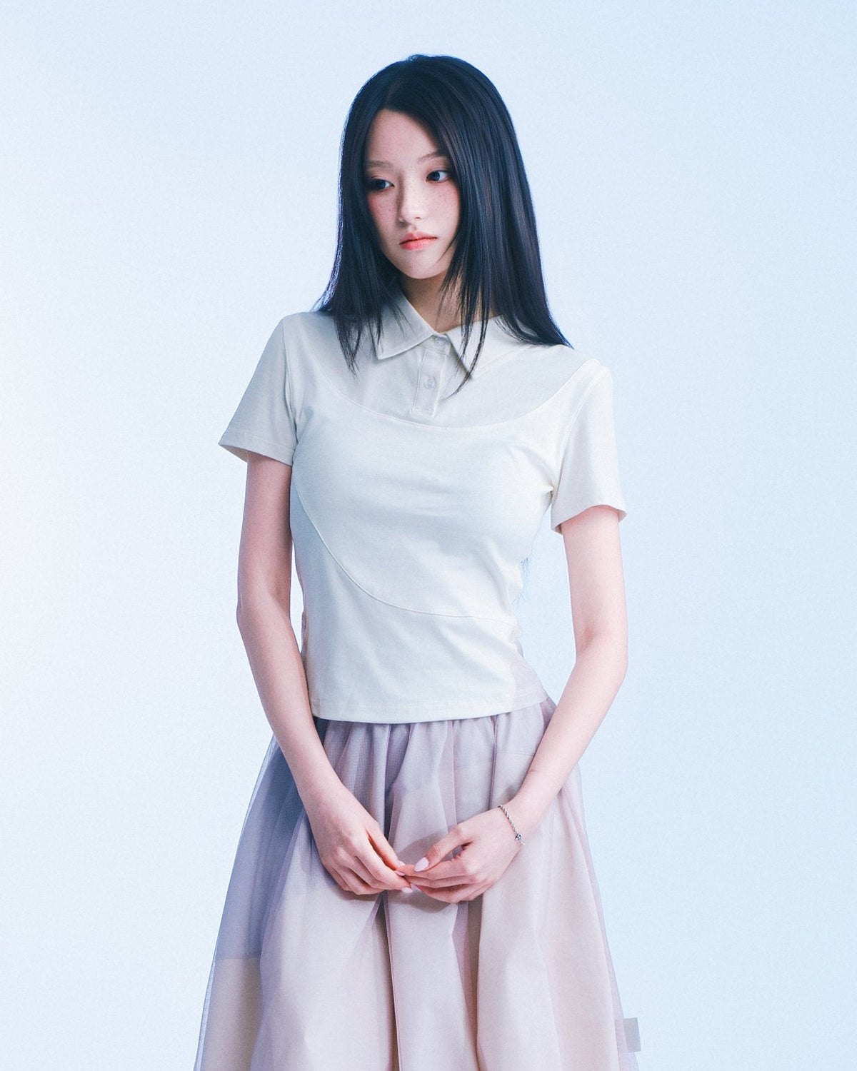 網紗拼接短版 Polo（米白） Mesh Inset Polo｜模特全身