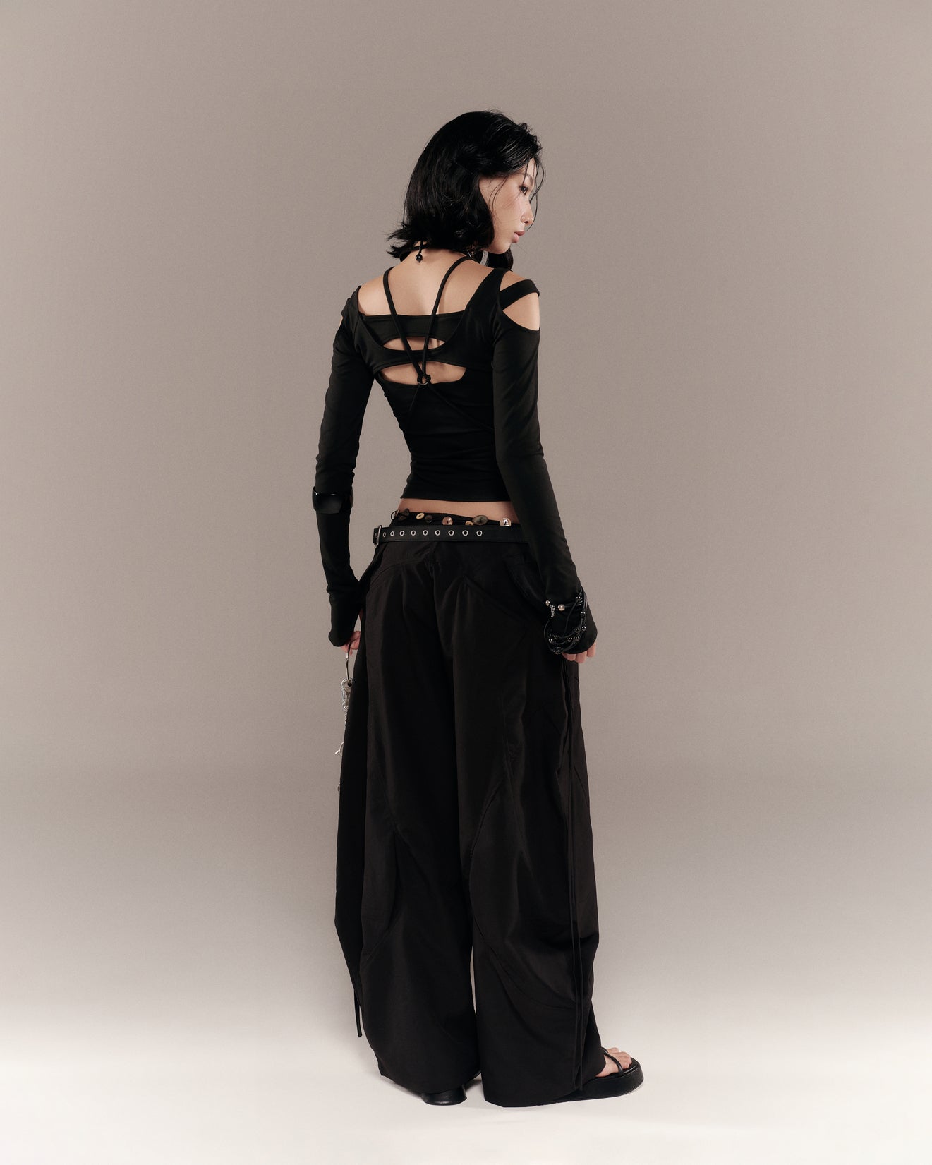 Serafin Top (Black) — Bunnyhill