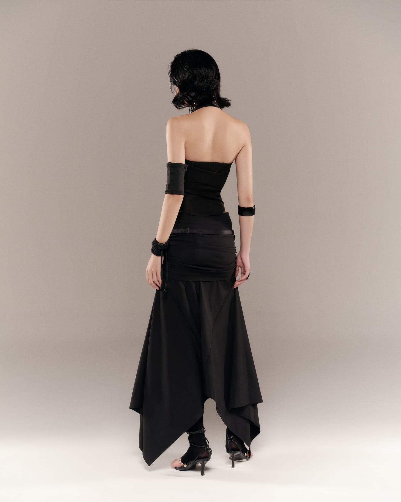 Dari Top (Black) — Bunnyhill