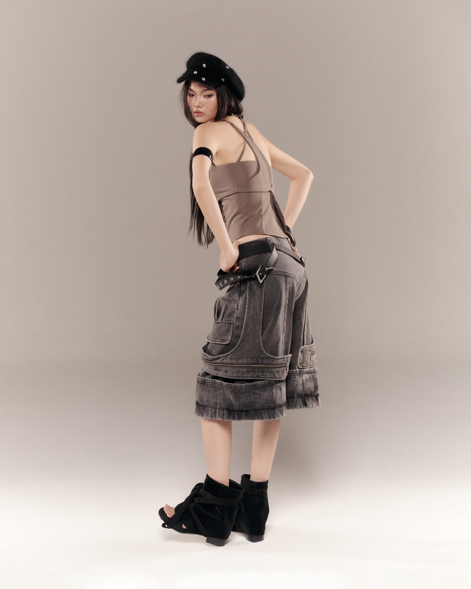 Demos Top (Grey) — Bunnyhill