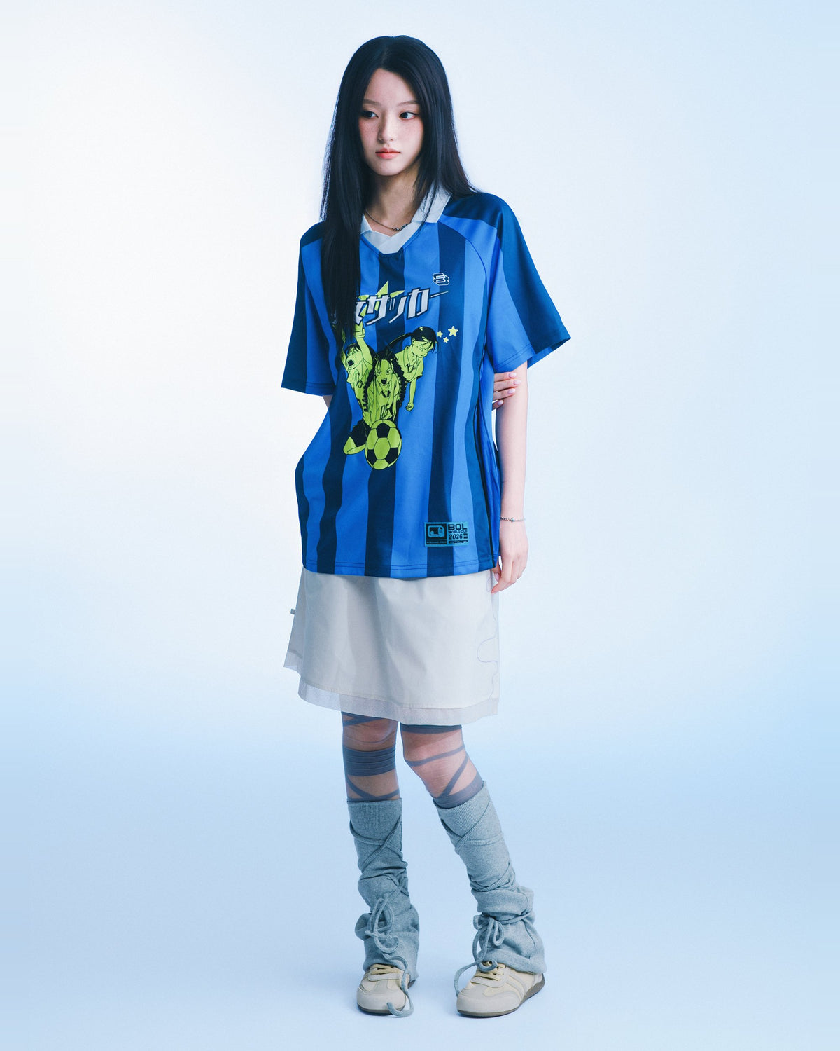 少女的足球夢球衣 深藍版 model 全身（BOL × MICROWAVE STUDIO × GZP 聯名）