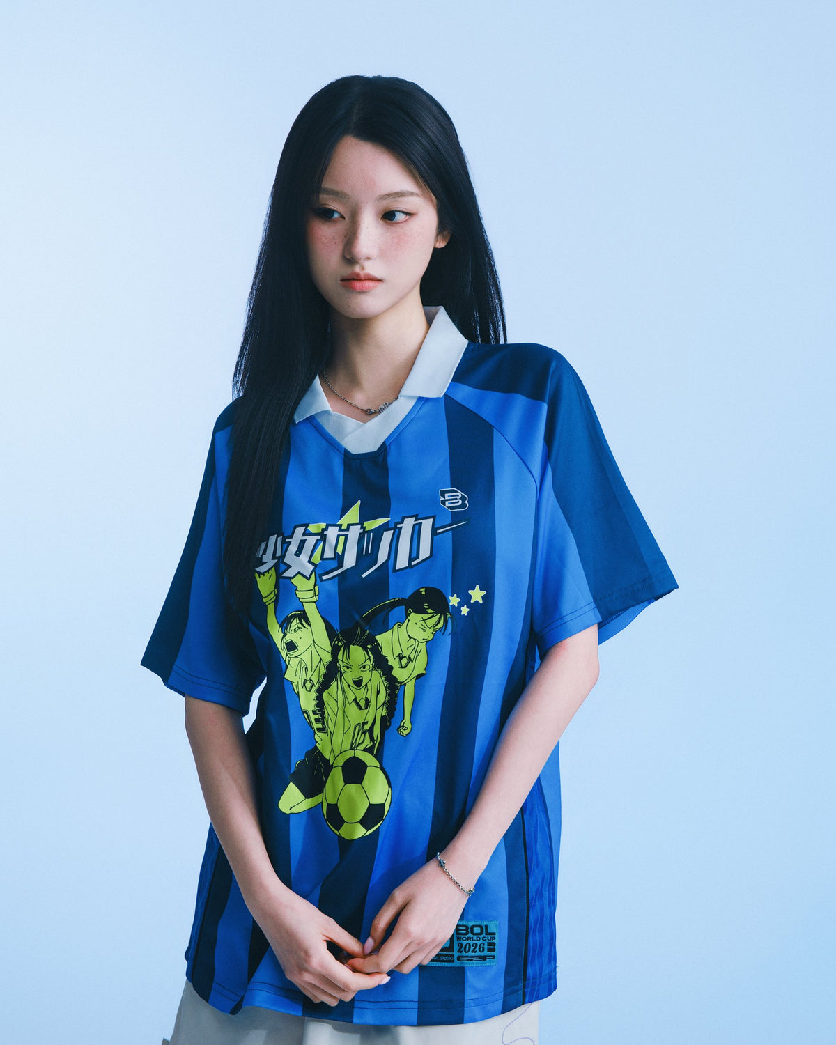 少女的足球夢球衣 深藍版 model 半身（BOL × MICROWAVE STUDIO × GZP 聯名）